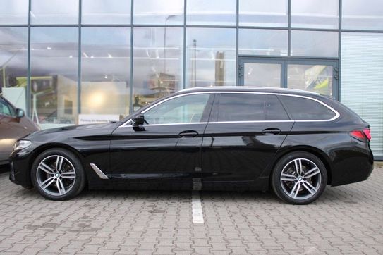 BMW Seria 5 520d mHEV Luxury Line sport-aut