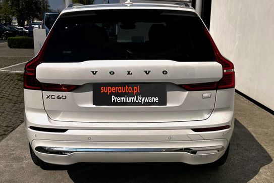 Volvo XC60 T8 Plug-In Hybrid AWD Plus Bright aut