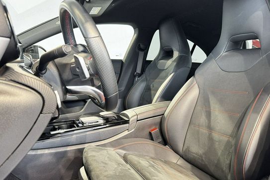 Mercedes CLA 200 AMG Line 4 Matic