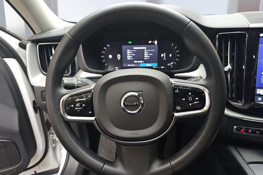 Volvo XC60 B4 D Plus Dark