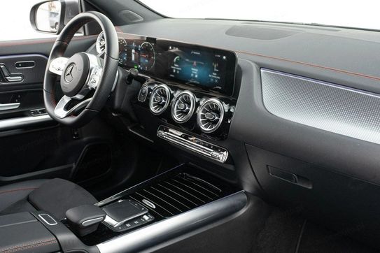 Mercedes EQA 250.66.5KWH Amg Line