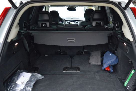 Volvo XC90 T8 AWD Plug-In Hybrid Ultimate Dark 7os aut