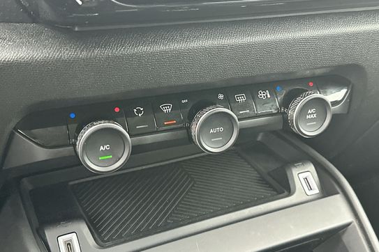 Citroen C4 Shine 1.5 BlueHDI EAT8