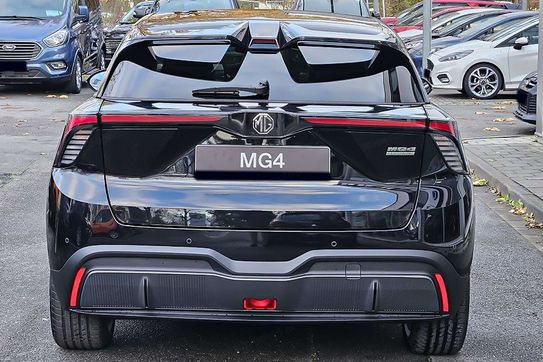 MG 4 64kWh Luxury