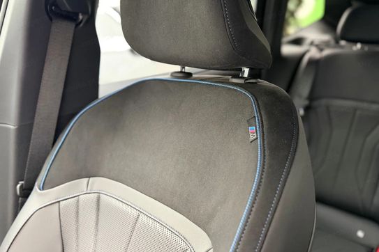 BMW iX3 40 sDrive 86.9kWh