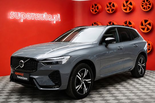 Volvo XC60 B5 B AWD Plus Dark
