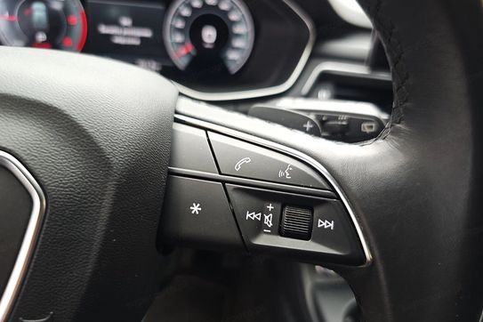 Audi A4 Avant 40 TDI S Line