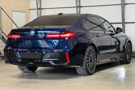 BMW Seria 7 740d xDrive M Sport