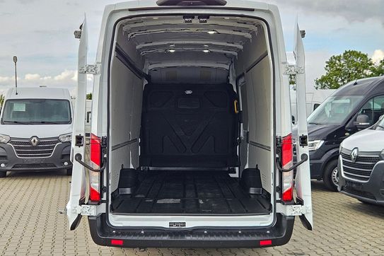 Ford Transit L4H3