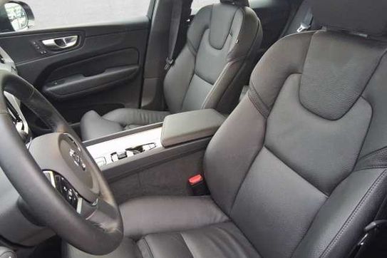 Volvo XC60 B5 B AWD Plus Dark