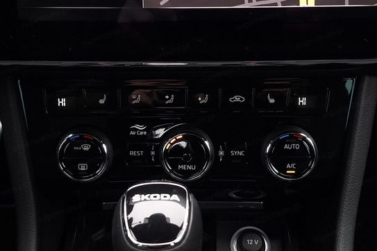 Skoda Superb 2.0 TDI Sportline DSG