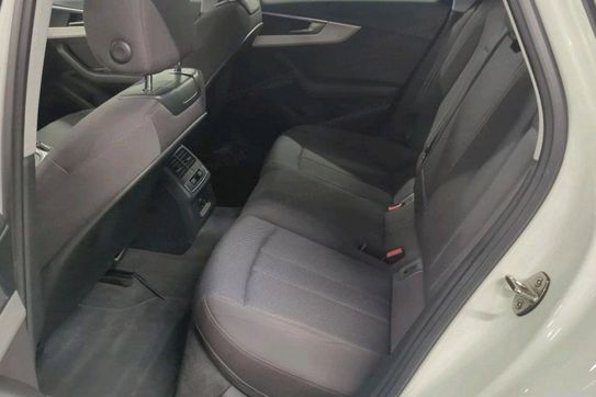 Audi A4 35 TFSI mHEV S tronic