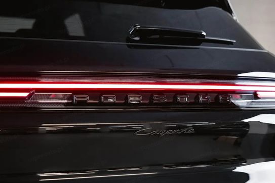 Porsche Cayenne Black Edition