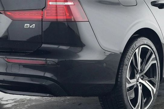 Volvo V60 B4 B Ultra Dark aut