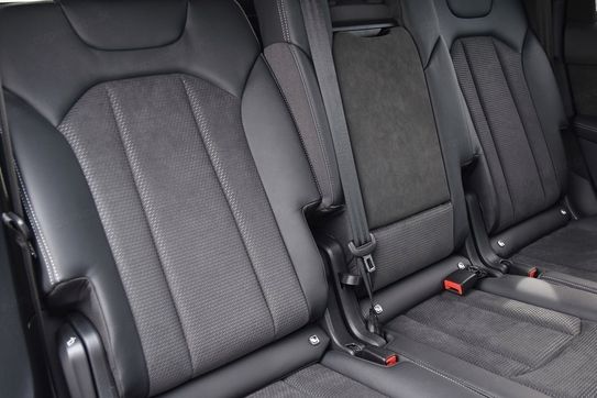 Audi Q7 50 TDI quattro S Line