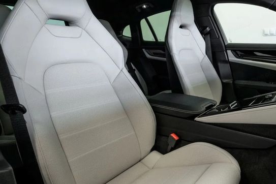Porsche Panamera 4 E-Hybrid