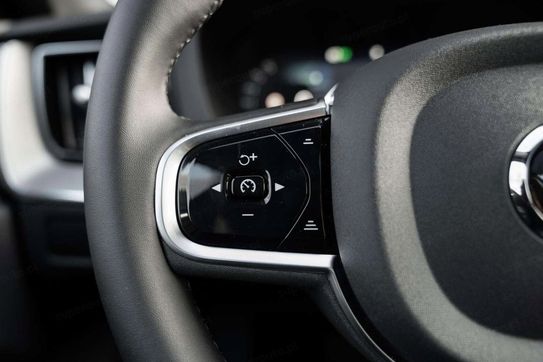 Volvo XC60 B5 AWD Ultra Black Edition