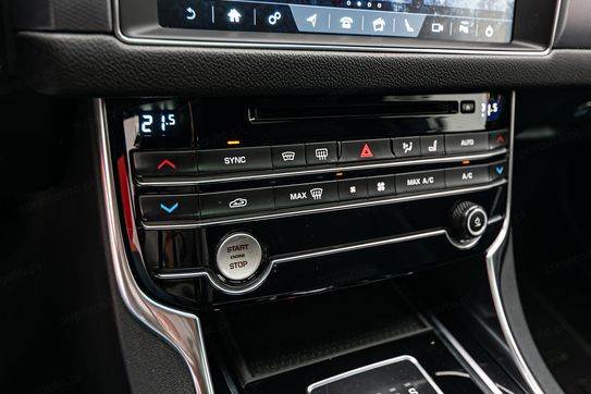 Jaguar XF 2.0 AWD R-Sport aut