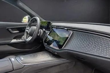 Mercedes E Klasa E 200 mHEV 4-Matic AMG 9G-Tronic