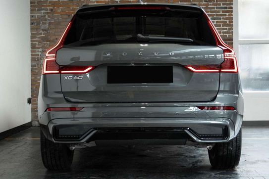 Volvo XC60 B5 AWD Ultra Dark