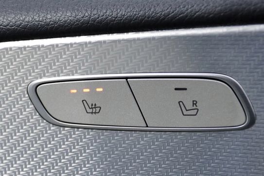 Mercedes Klasa E E 220 d Business Edition 9G-TRONIC