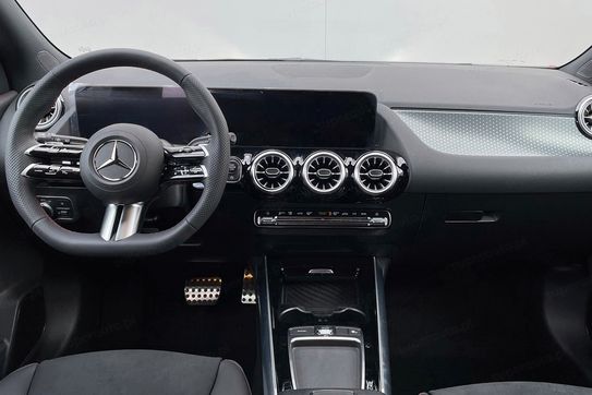 Mercedes GLA 220 4-Matic AMG Line