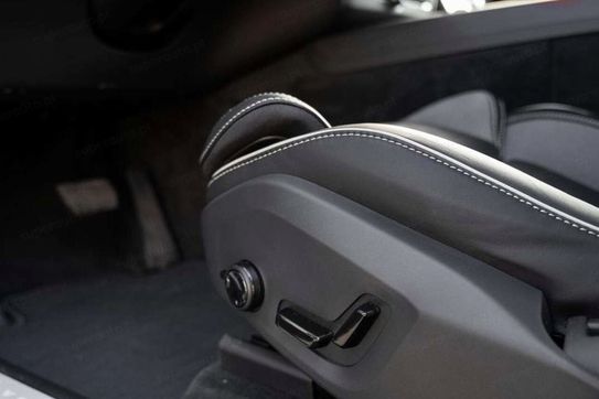 Volvo XC60 B5 B AWD Ultra Black Edition