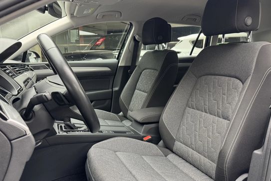 Volkswagen Passat 1.5 TSI Business DSG