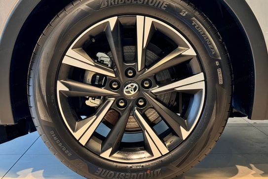 Toyota C-HR Style 2.0 Hybrid Dynamic Force Plug-in