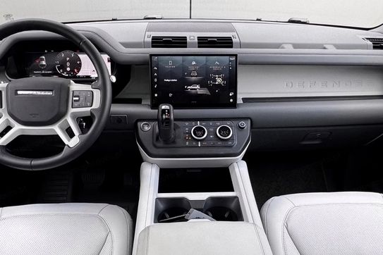 Land Rover Defender 110 D250 X-Dynamic HSE