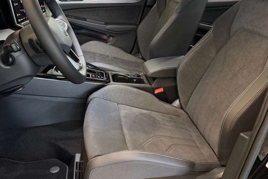 Volkswagen Golf Style 1.5 eTSI mHEV DSG