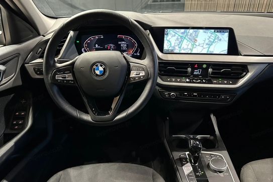 BMW Seria 1 118i Advantage