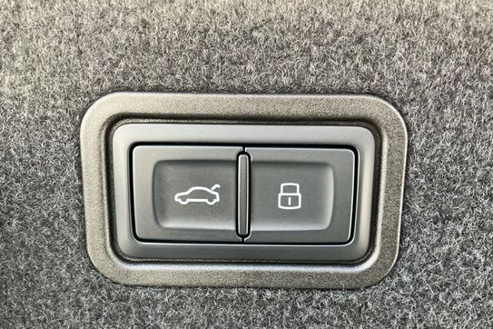 Audi A8 L 60 TFSI mHEV Quattro Tiptr.
