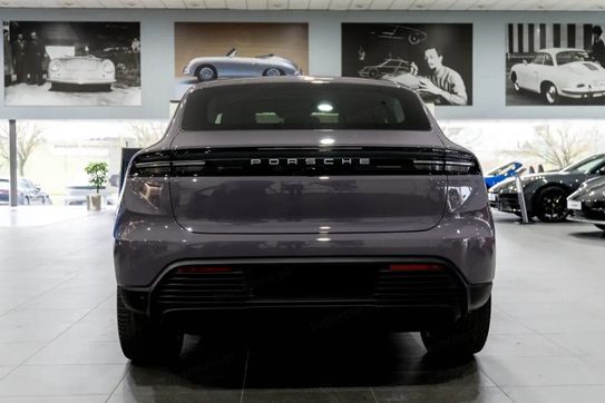 Porsche Macan 4