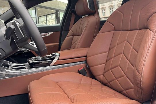 BMW Seria 7 740d xDrive M Sport