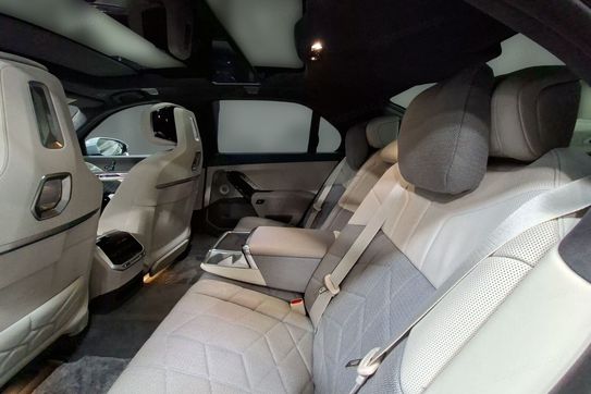 BMW Seria 7 750e PHEV xDrive