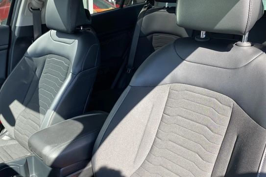 Kia Sportage 1.6 T-GDI HEV Business Line 2WD aut