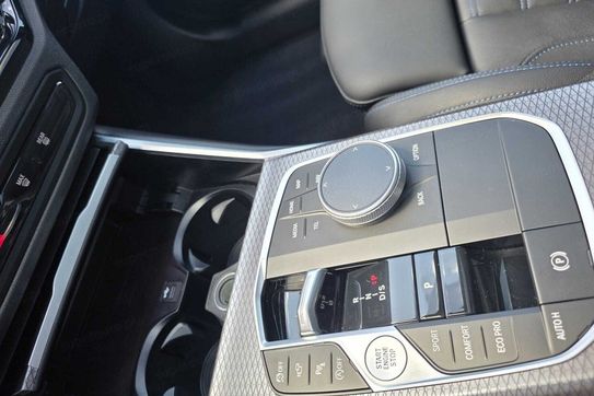 BMW Seria 3 330i xDrive M Sport aut