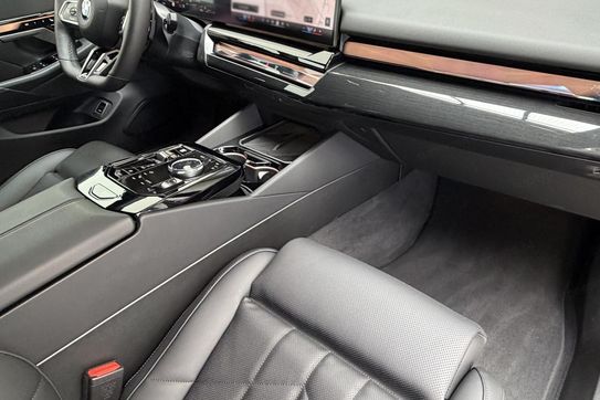 BMW Seria 5 540d xDrive M Sport