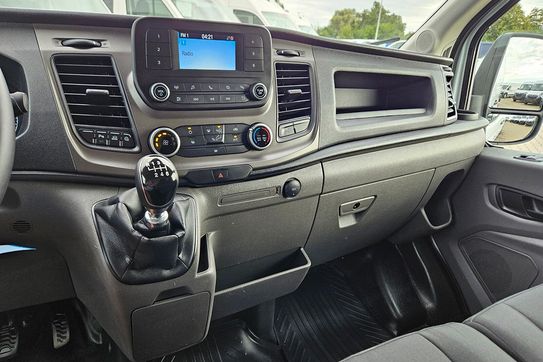 Ford Transit L4H3