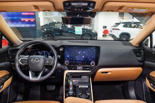 Lexus NX 350h Omotenashi AWD