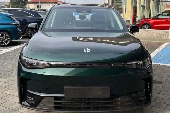 Leapmotor C10 Design 1.5 Hybrid