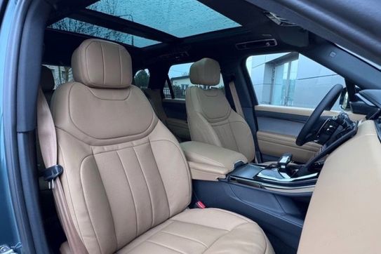 Land Rover Range Rover Sport P440e Dynamic SE
