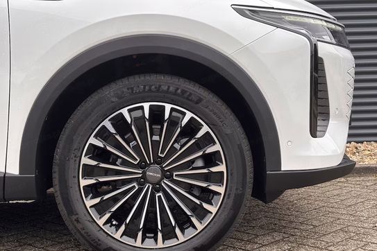 Omoda 9 1.5 Super Hybrid Exclusive AWD