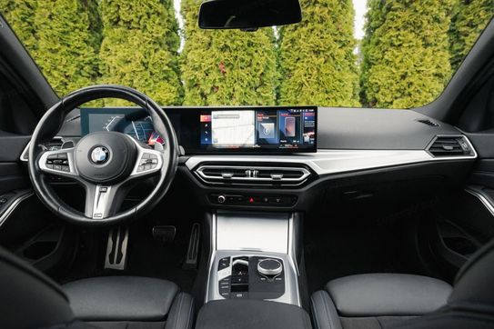 BMW Seria 3 320d xDrive M Sport sport-aut