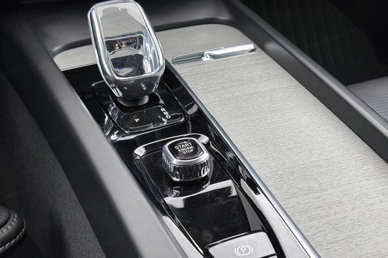 Volvo V60 B4 B Plus Dark