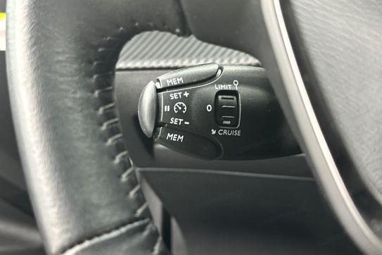 Peugeot 2008 Allure Pack 1.2 PureTech EAT8