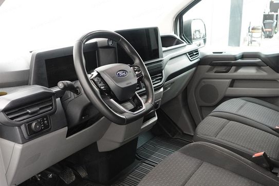 Ford Transit Custom 320 L2H1 Trend AT8