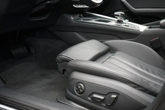 Audi A4 35 TDI mHEV S tronic