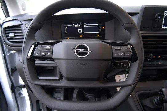 Opel Vivaro Extra Long L2H1 Zabudowa Brygadowa